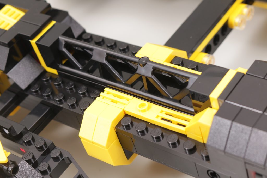 LEGO Icons 10355 Blacktron Renegade anmeldelse 30 1024x683