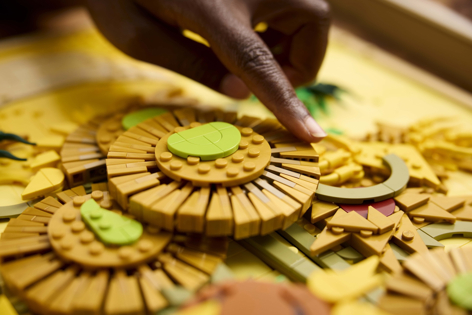 LEGO Art 31215 Vincent Van Gogh Sunflowers Revealed lego-art-31215-vincent-van-gogh-sunflowers-revealed