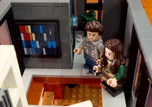 LEGO Ideas 21354 Twilight House 12