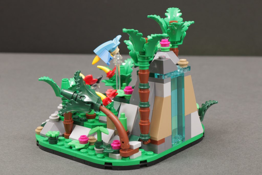 (mm) LEGO 40782 Tropical Rainforest Diorama GWP review