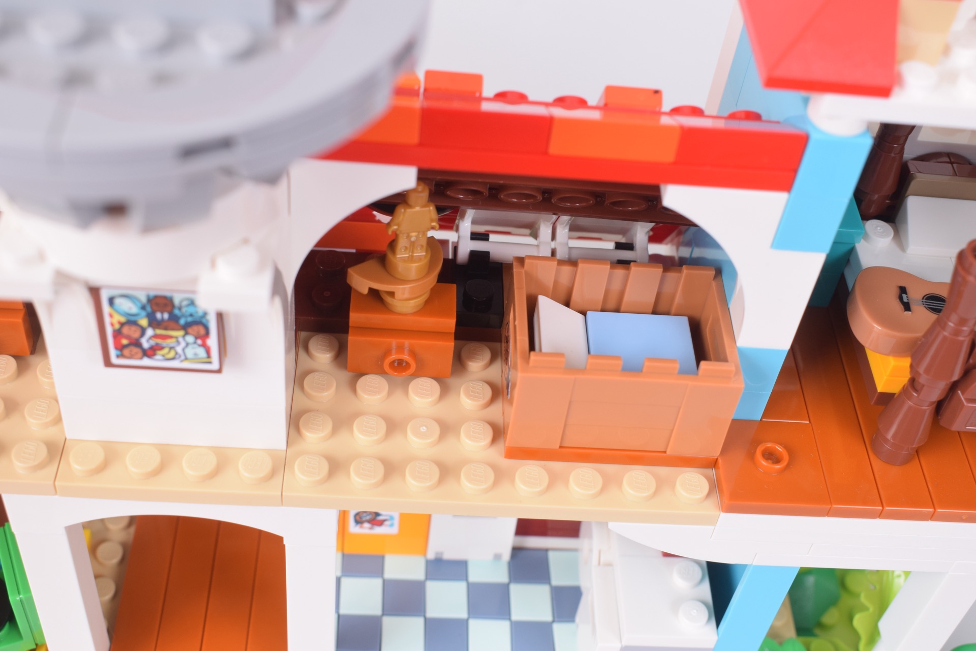 LEGO Disney 43268 Lilo and Stitch Beach House review
