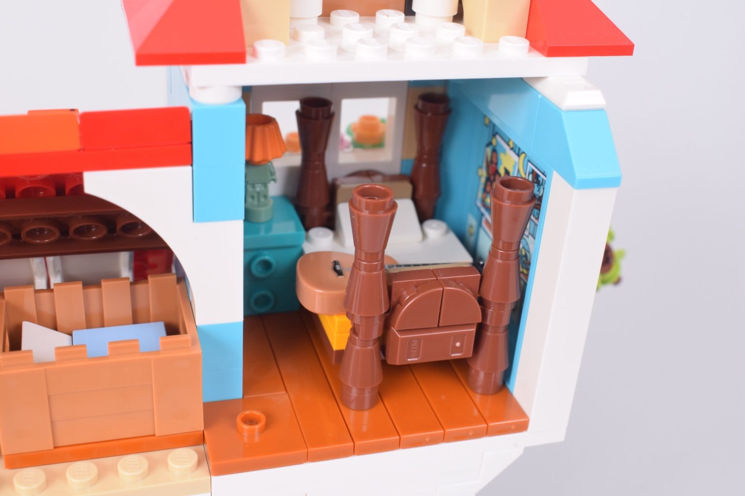 LEGO Disney 43268 Lilo and Stitch Beach House review