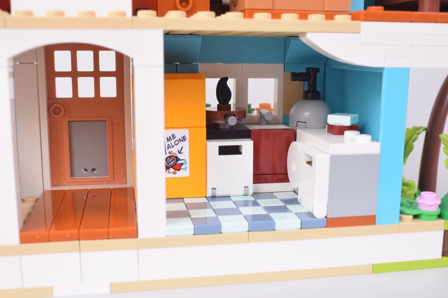 LEGO Disney 43268 Lilo and Stitch Beach House review