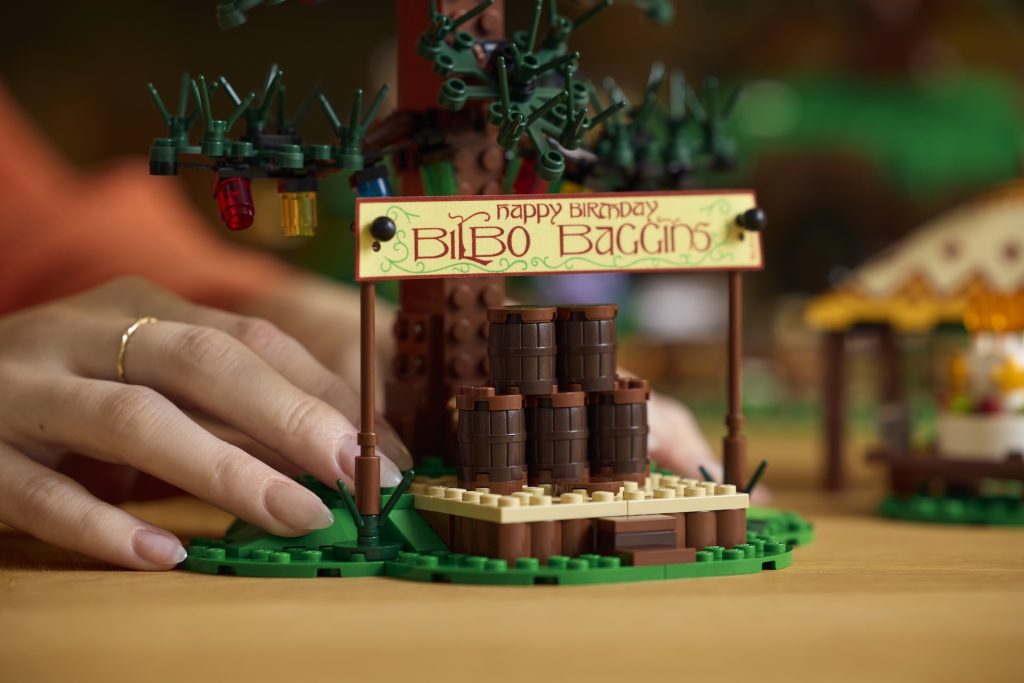 LEGO Icons 10354 The Lord of the Rings The Shire 12 1024x683