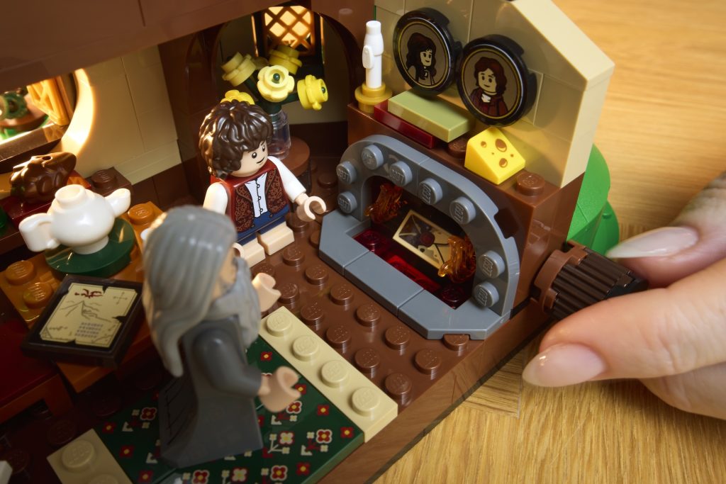 LEGO Icons 10354 The Lord of the Rings The Shire 16 1024x683