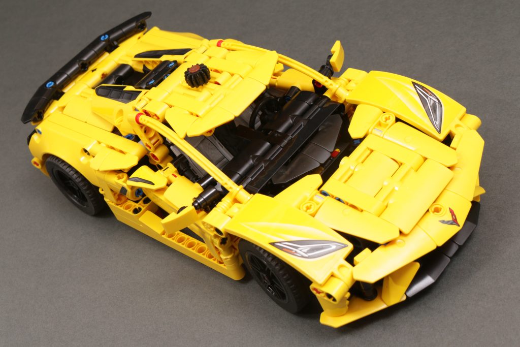 LEGO Technic 42205 Chevrolet Corvette Stingray, 42204 Fast and Furious Toyota Supra MK4 und 42203 Kippmulden-LKW – Rezensionen: 17 (1024x683)