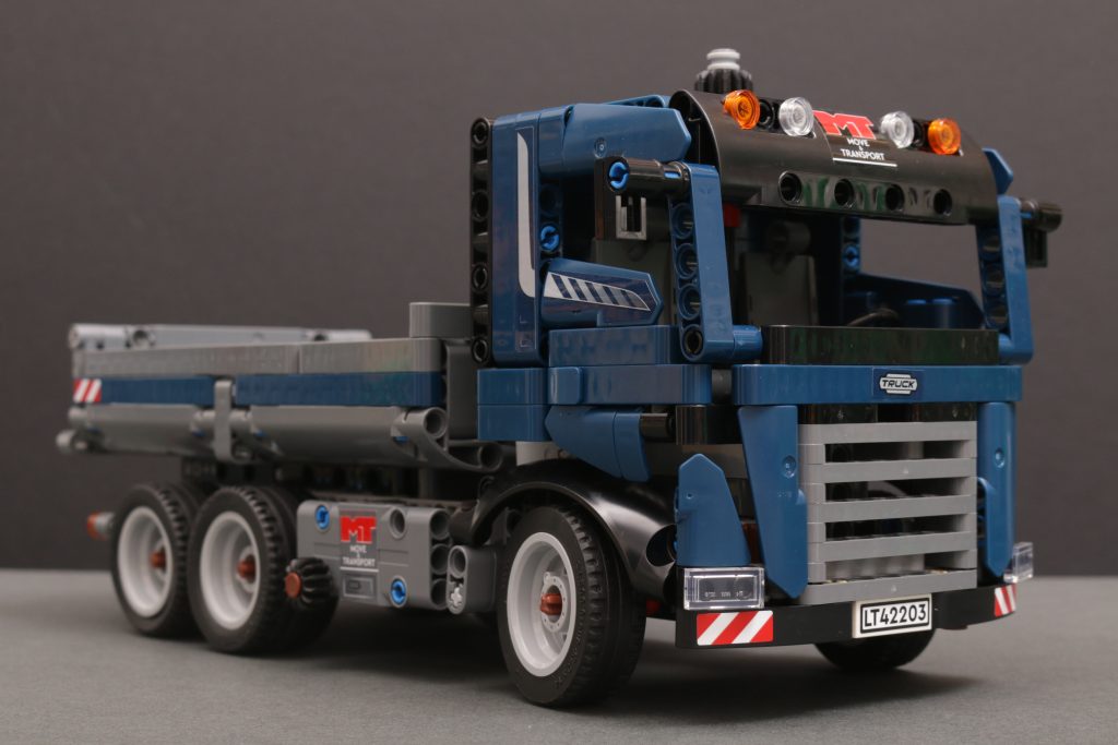 LEGO Technic 42205 Chevrolet Corvette Stingray, 42204 Fast and Furious Toyota Supra MK4 und 42203 Kippmulden-LKW – Rezensionen: 2 (1024x683)