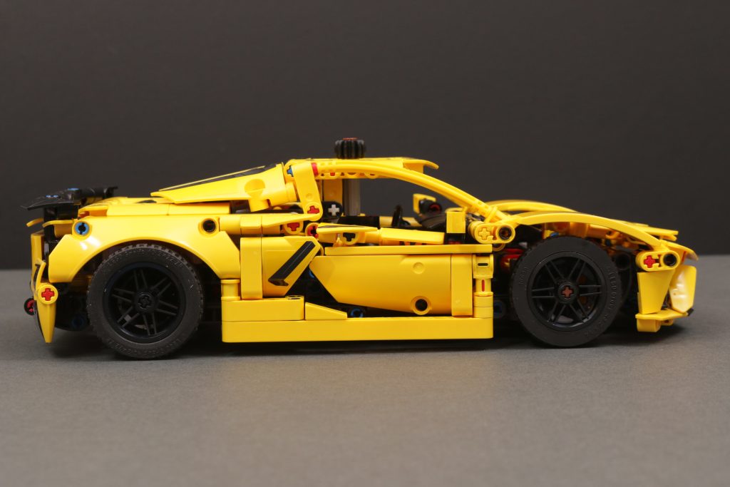 LEGO Technic 42205 Chevrolet Corvette Stingray, 42204 Fast and Furious Toyota Supra MK4 und 42203 Kippmulden-LKW – Rezensionen: 20 (1024x683)