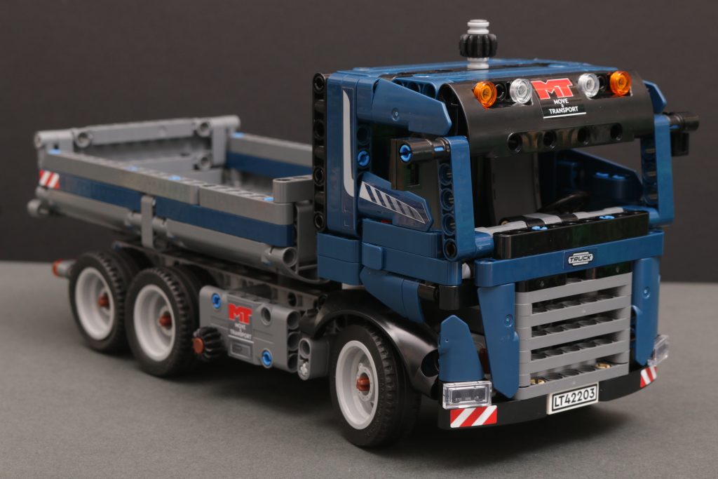 LEGO Technic 42205 Chevrolet Corvette Stingray, 42204 Fast and Furious Toyota Supra MK4 und 42203 Kippmulden-LKW – Rezensionen: 3 (1024x683)
