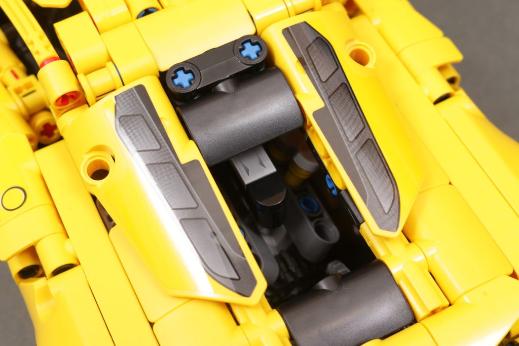 LEGO Technic 42205 Chevrolet Corvette Stingray, 42204 Fast and Furious Toyota Supra MK4 und 42203 Kippmulden-LKW – Rezensionen: 30 (1024x683)