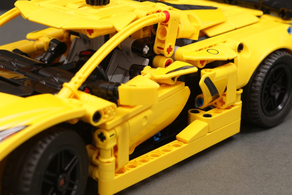 LEGO Technic 42205 Chevrolet Corvette Stingray, 42204 Fast and Furious Toyota Supra MK4 und 42203 Kippmulden-LKW – Rezensionen: 31 (1024x683)