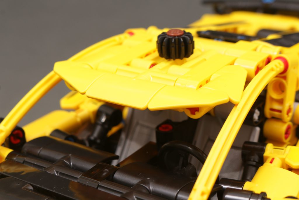 LEGO Technic 42205 Chevrolet Corvette Stingray, 42204 Fast and Furious Toyota Supra MK4 und 42203 Kippmulden-LKW – Rezensionen: 33 (1024x683)