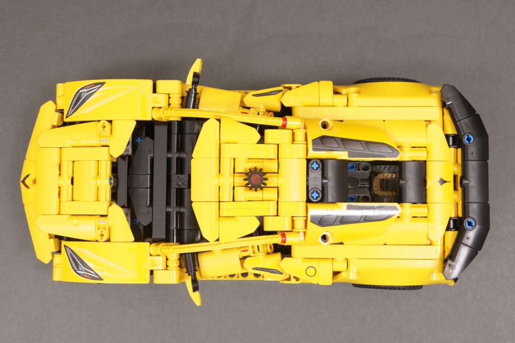LEGO Technic 42205 Chevrolet Corvette Stingray, 42204 Fast and Furious Toyota Supra MK4 und 42203 Kippmulden-LKW – Rezensionen: 35 (1024x683)
