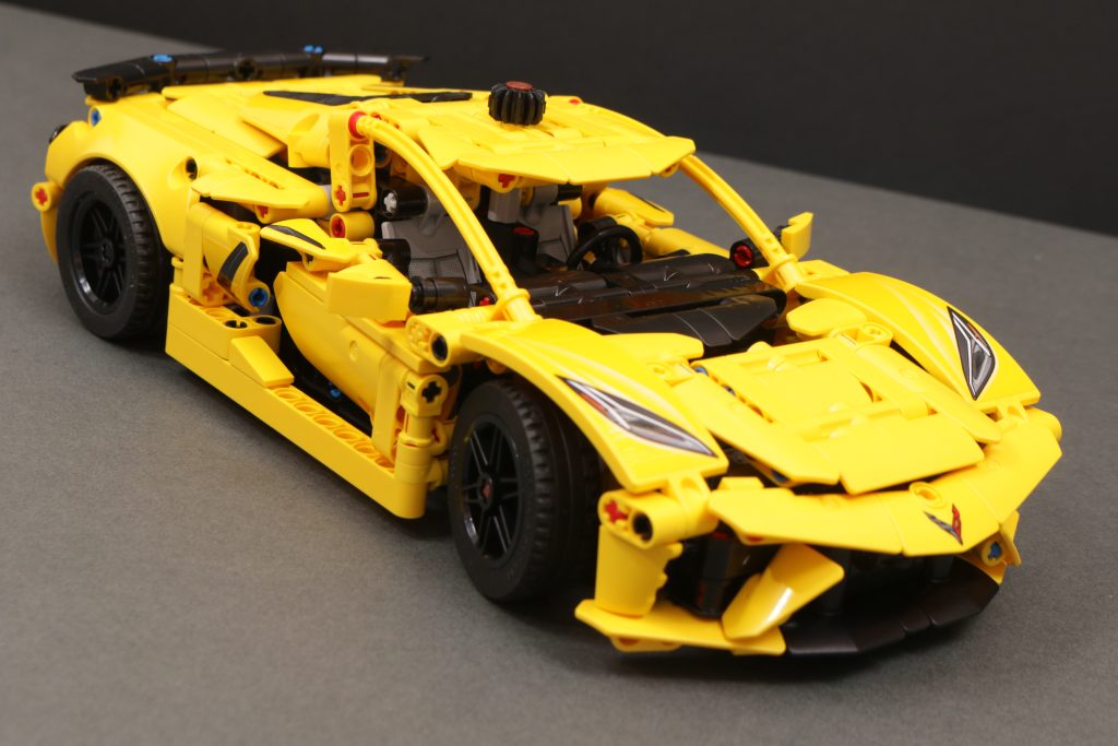 LEGO Technic 42205 Chevrolet Corvette Stingray, 42204 Fast and Furious Toyota Supra MK4 und 42203 Kippmulden-LKW – Rezensionen: 38 (1024x683)