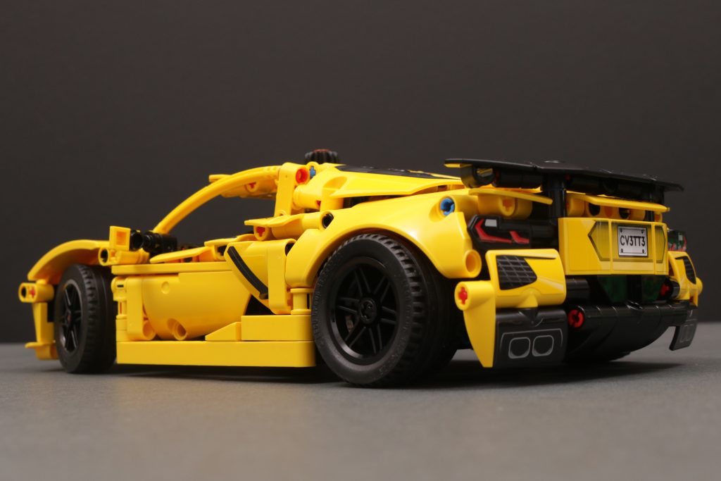 LEGO Technic 42205 Chevrolet Corvette Stingray, 42204 Fast and Furious Toyota Supra MK4 und 42203 Kippmulden-LKW – Rezensionen: 39 (1024x683)