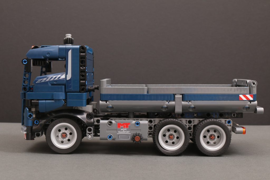 LEGO Technic 42205 Chevrolet Corvette Stingray, 42204 Fast and Furious Toyota Supra MK4 und 42203 Kippmulden-LKW – Rezensionen: 5 (1024x683)