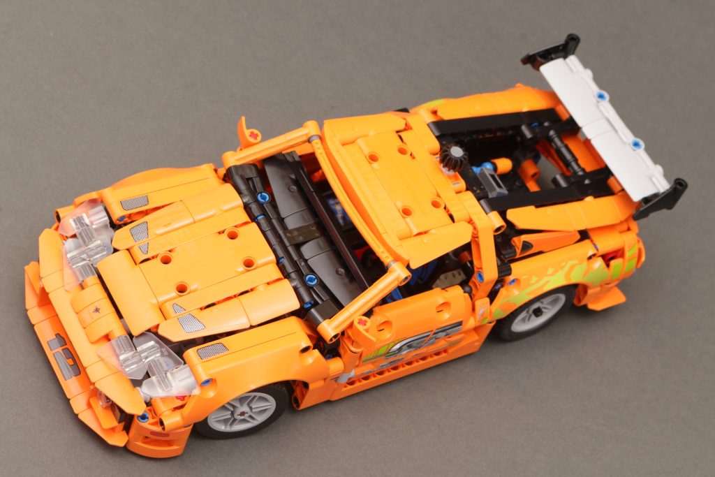 LEGO Technic 42205 Chevrolet Corvette Stingray, 42204 Fast and Furious Toyota Supra MK4 und 42203 Kippmulden-LKW – Rezensionen: 53 (1024x683)