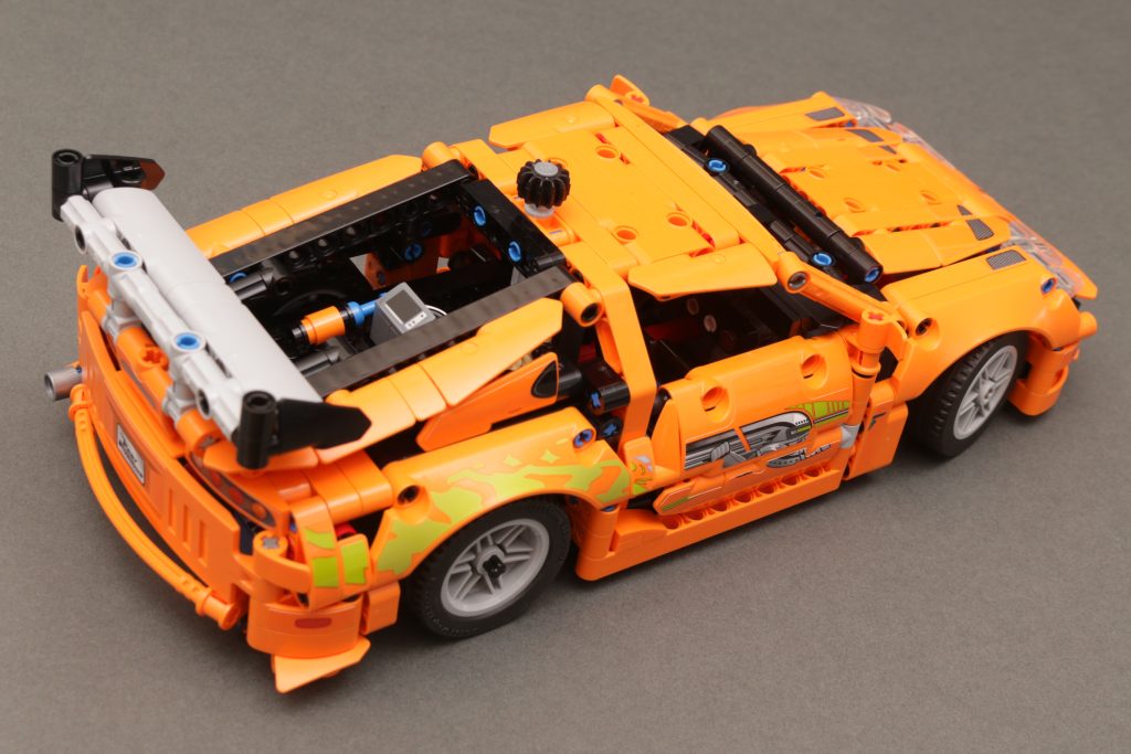 LEGO Technic 42205 Chevrolet Corvette Stingray, 42204 Fast and Furious Toyota Supra MK4 und 42203 Kippmulden-LKW – Rezensionen: 54 (1024x683)
