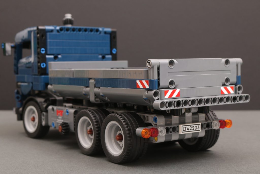 LEGO Technic 42205 Chevrolet Corvette Stingray, 42204 Fast and Furious Toyota Supra MK4 und 42203 Kippmulden-LKW – Rezensionen: 6 (1024x683)