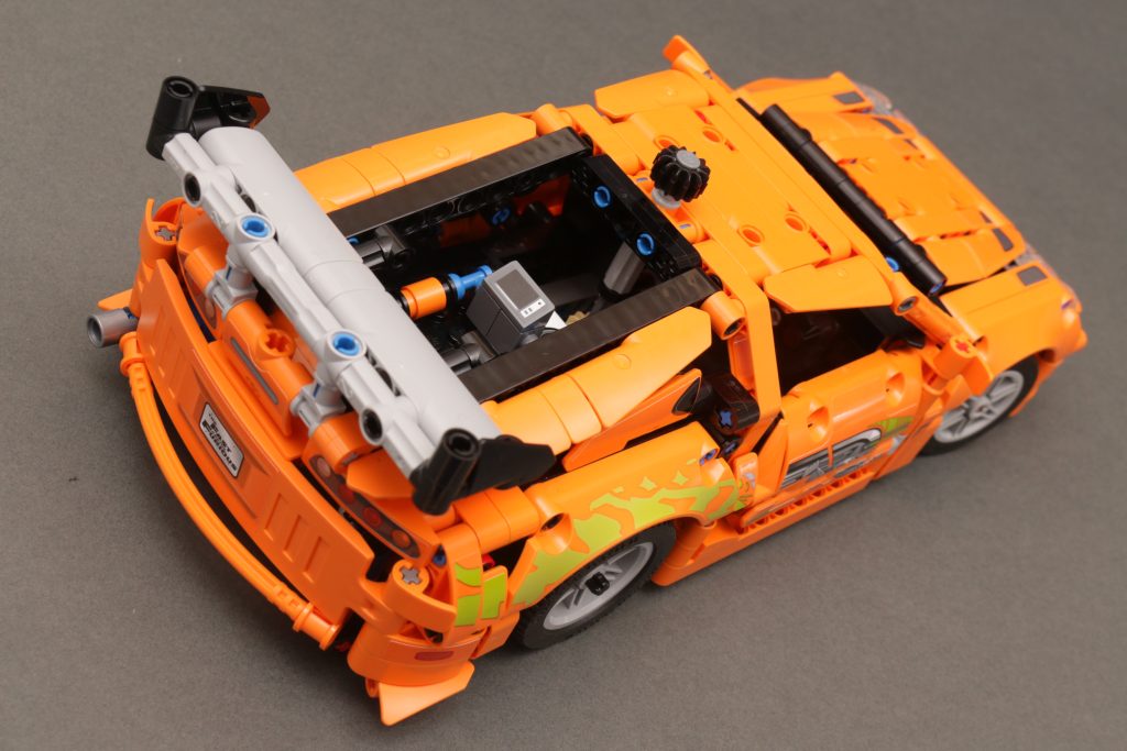 LEGO Technic 42205 Chevrolet Corvette Stingray, 42204 Fast and Furious Toyota Supra MK4 und 42203 Kippmulden-LKW – Rezensionen: 65 (1024x683)