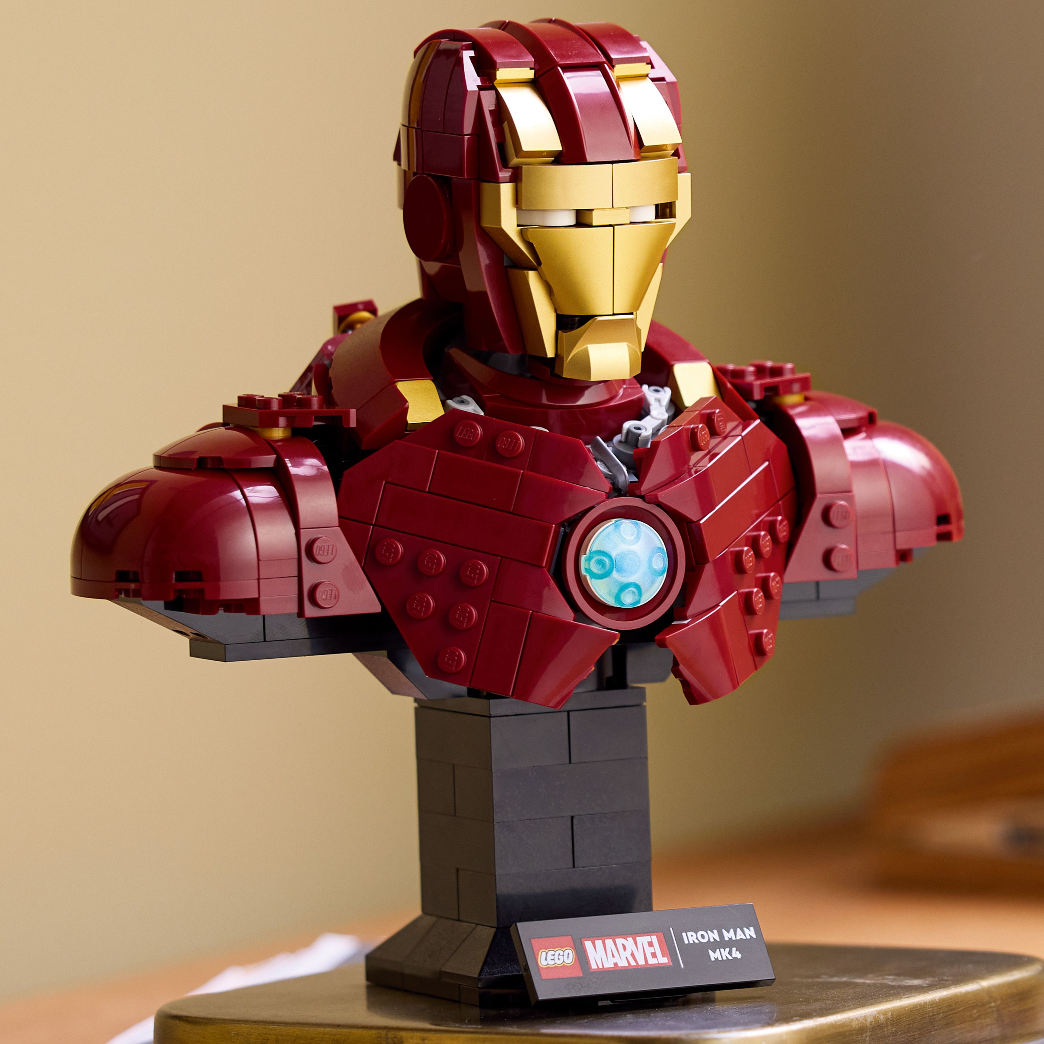 LEGO Marvel 76327 Iron Man MK4 Bust 4