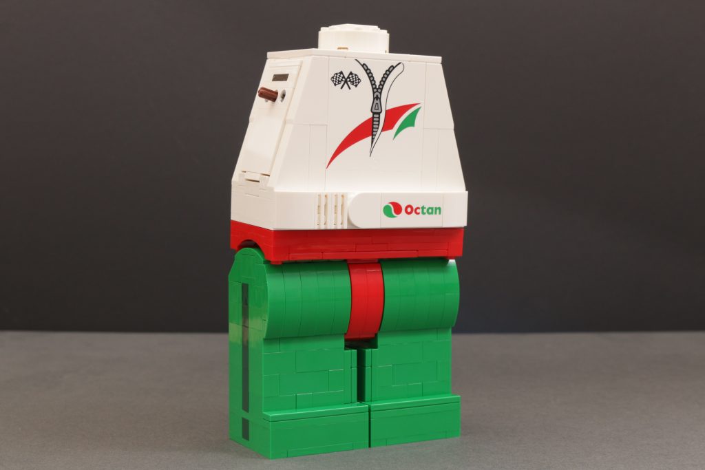 Reseña de la minifigura LEGO Minifigures 40819 Up Scaled Racing Driver (19 pulgadas, 1024x683)