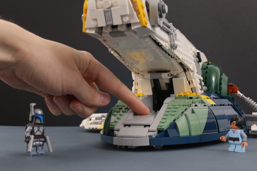 LEGO Star Wars 75409 Jango Fetts Starship review 22 1024x683