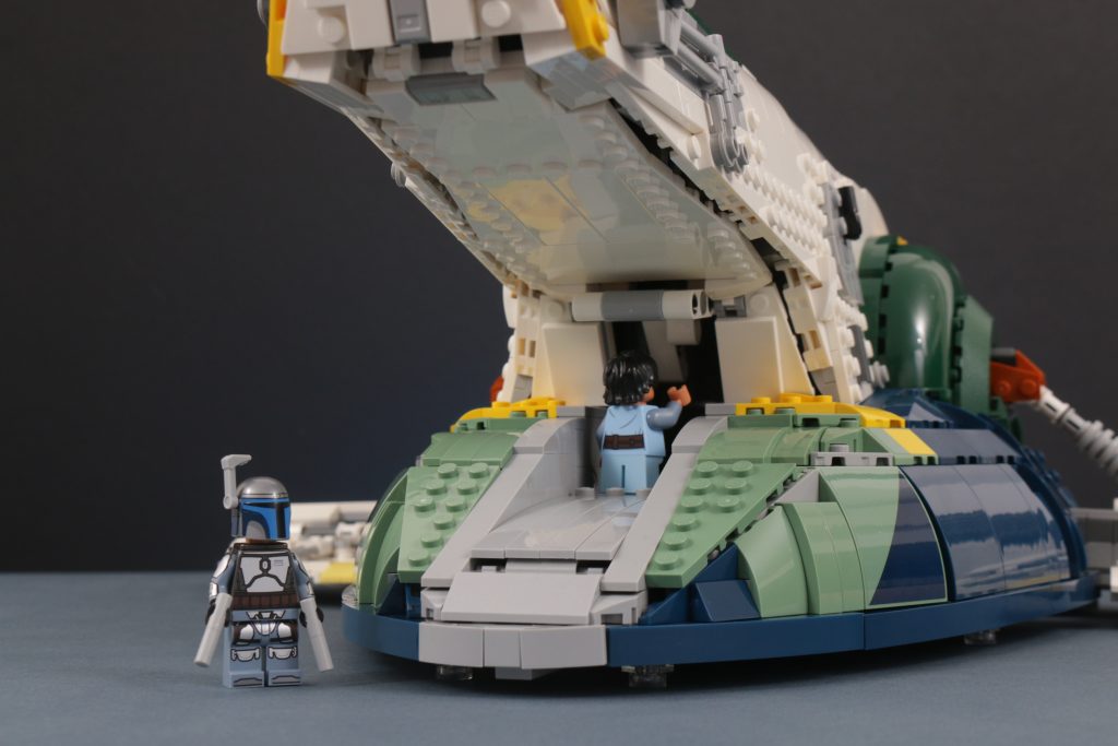 LEGO Star Wars 75409 Jango Fetts Starship review 23 1024x683