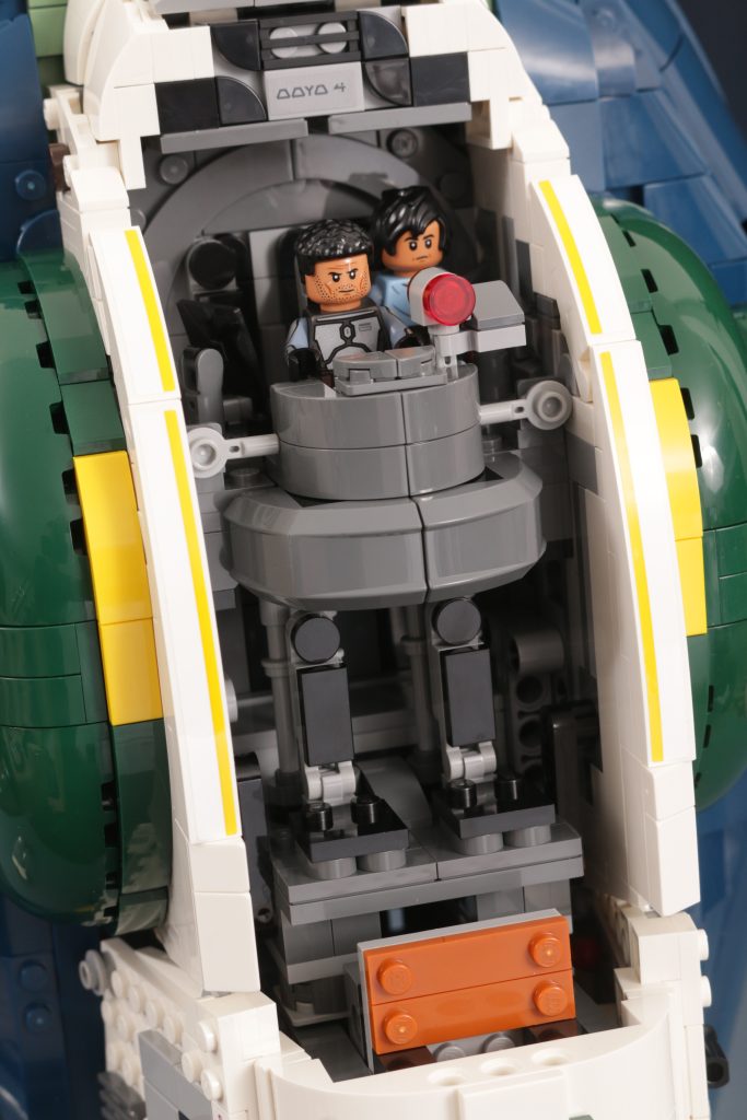 LEGO Star Wars 75409 Jango Fetts Starship review 52 683x1024
