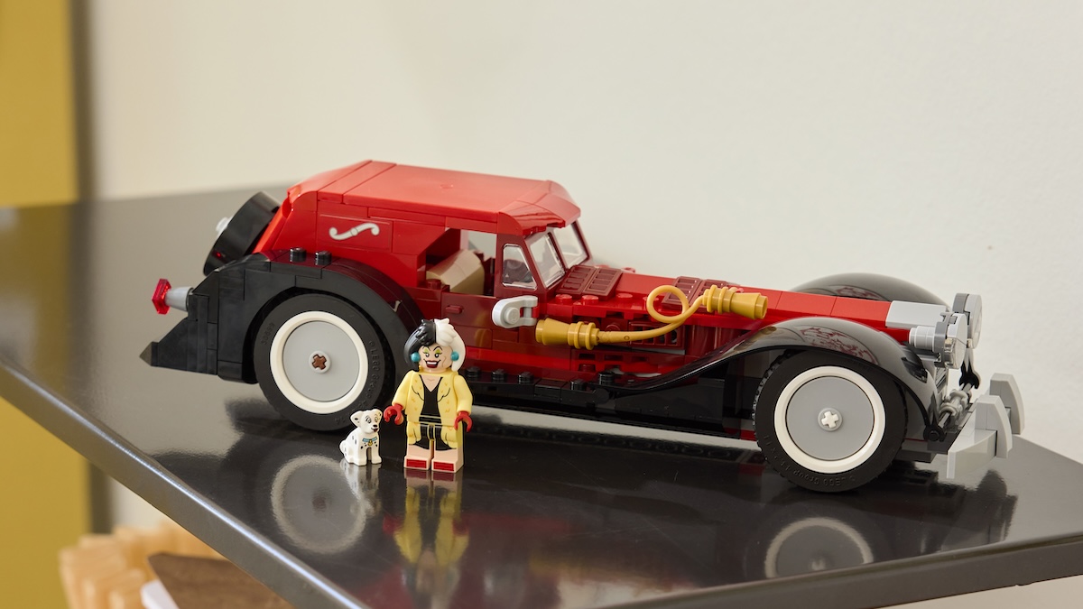LEGO Disney 43277 Cruella De Vil's Car featured
