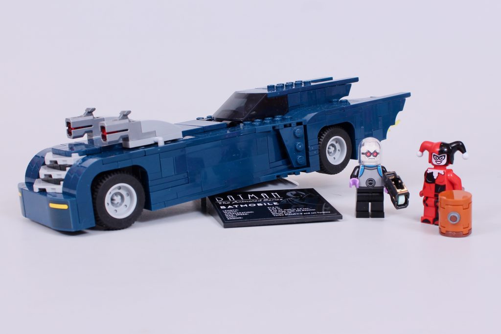 LEGO Batman 76274 Batman mit der Batmobil- vs. Harley Quinn- und Mr. Freeze-Kritik 1 1024x683