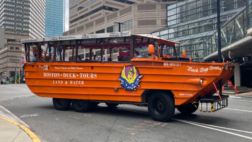 Conheça o veículo 1024x576 da Boston Duck Tours.