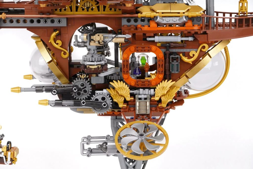 LEGO Ideas motorised steampunk airship 2 1024x682