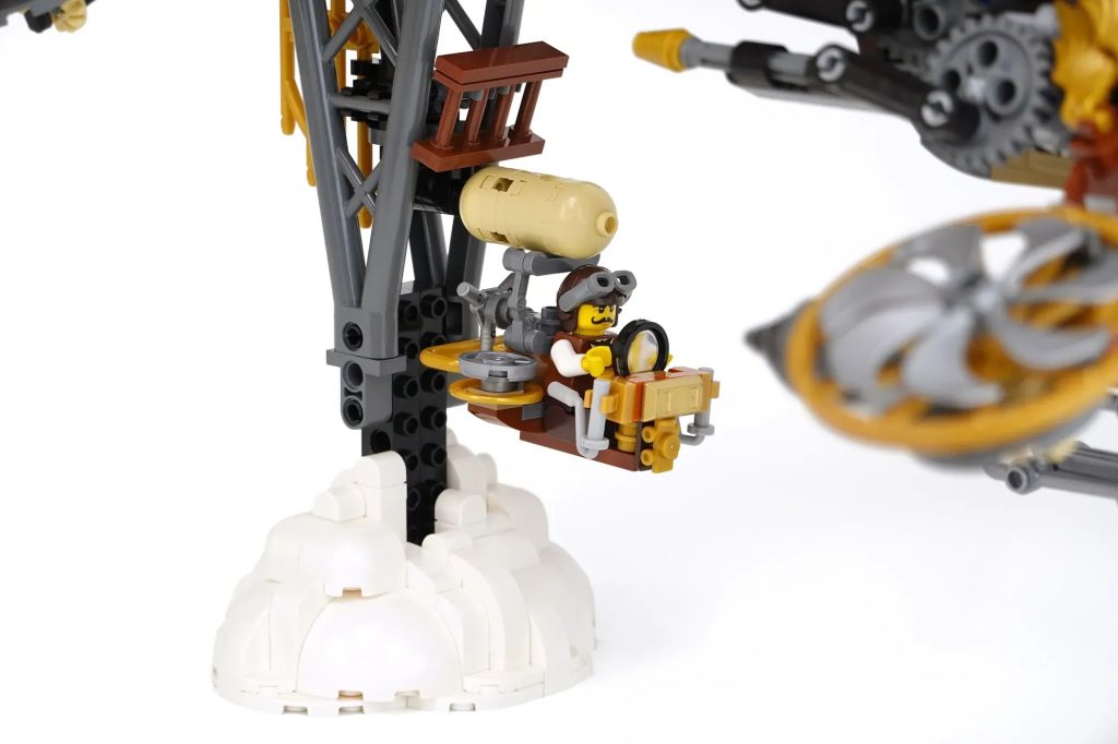 LEGO Ideas motorised steampunk airship 3 1024x682