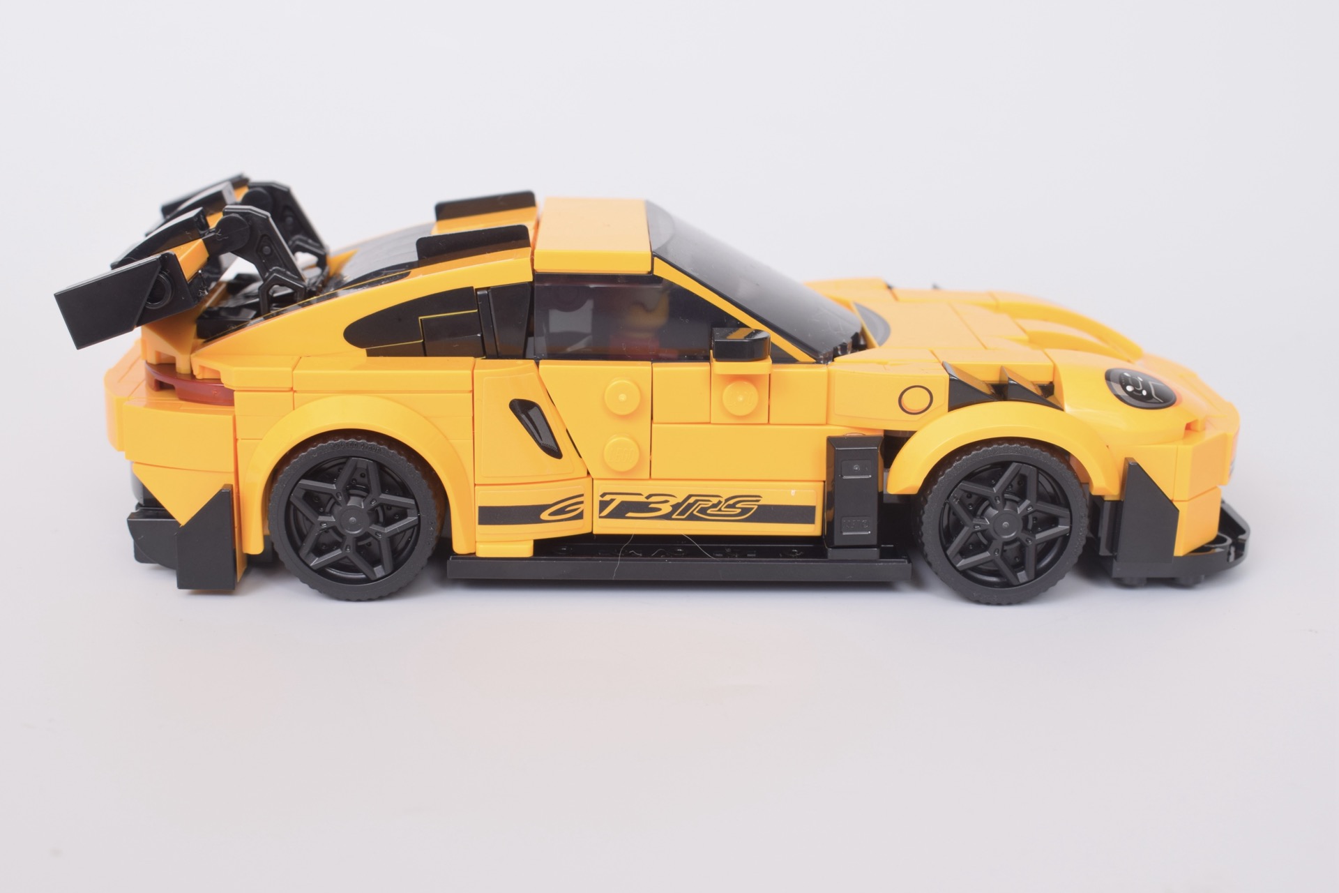 LEGO Speed Champions 77239 Porsche 911 GT3 RS review
