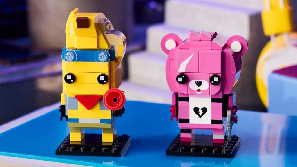 LEGO brickheadz 40760 fortnite lifestyle featured