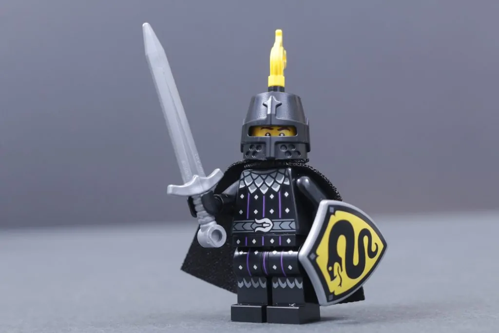 31168 Mittelalterliche Ritterburg-Minifiguren im Vergleich 13 1024x683