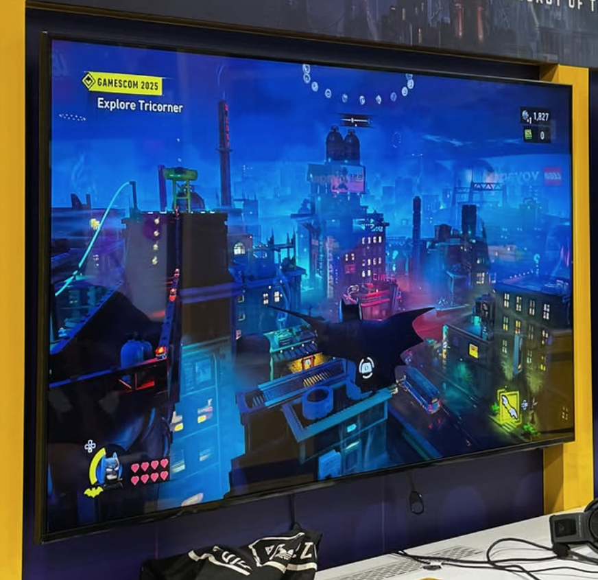 LEGO Batman Legacy of the Dark Knight onscreen info