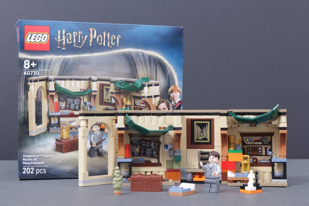 LEGO Harry Potter 40770 Hogwarts Castle Room of Requirement review 1 1024x683