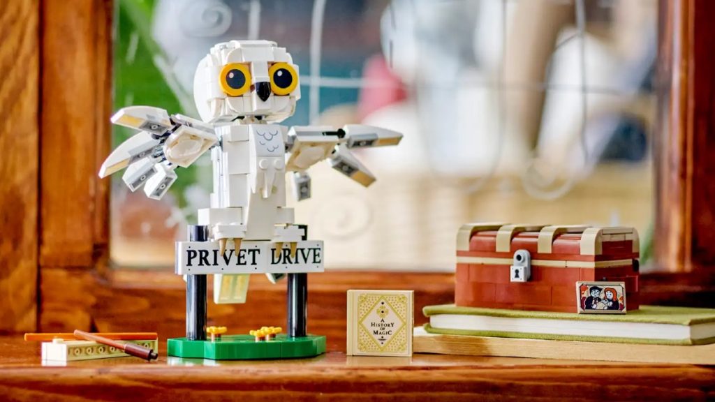 LEGO Harry Potter 76425 Hedwig at 4 Privet Drive featured 1024x576