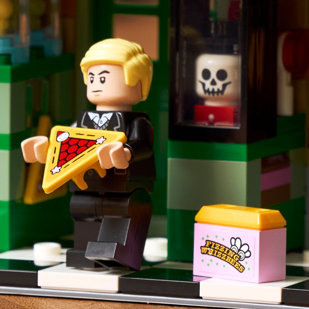 LEGO Harry Potter 76457 references Zonkos 2