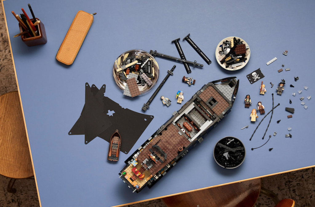 LEGO Icons 10365 Captain Jack Sparrows Pirate Ship 4 1024x674