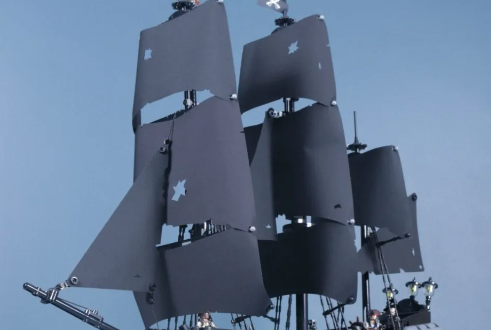 LEGO Icons 10365 Captain Jack Sparrows Pirate Ship