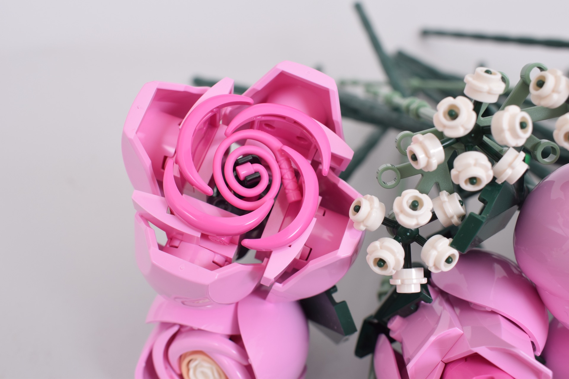 LEGO Botanicals 10374 Bouquet of Pink Roses review