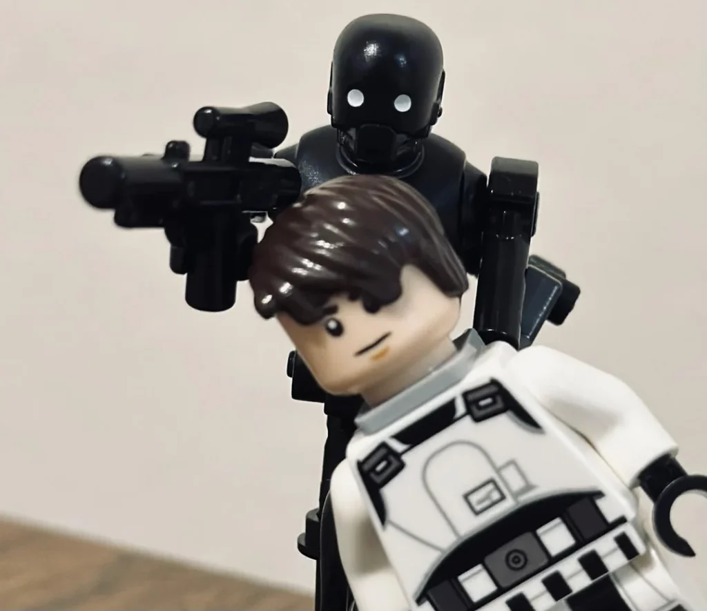 LEGO Star Wars K-2SO Supervisor Shield Happy Reputation 934 Reddit 1024x885