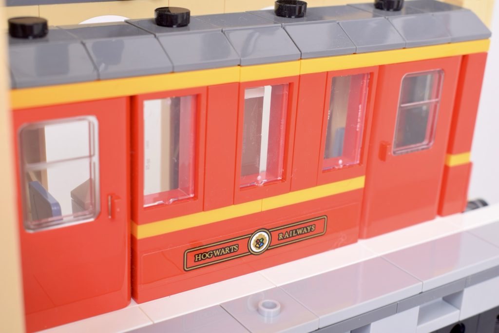 LEGO Harry Potter 76450 Book Nook Hogwarts Express review 12 1024x683