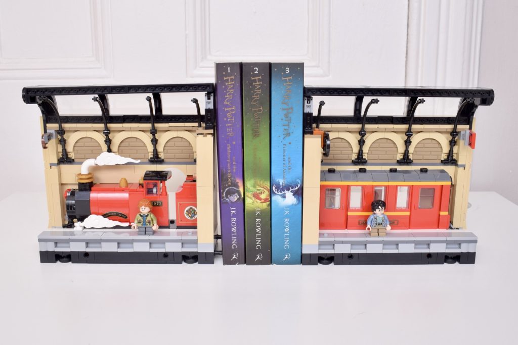 LEGO Harry Potter 76450 Book Nook Hogwarts Express review 25 1024x683