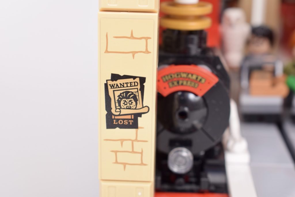 LEGO Harry Potter 76450 Book Nook Hogwarts Express review 5 1024x683