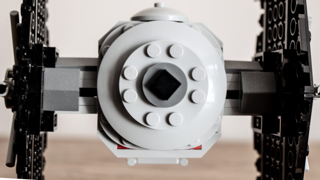 LEGO Star Wars 40771 TIE-Jäger mit imperialem Hangargestell 5 1024x576