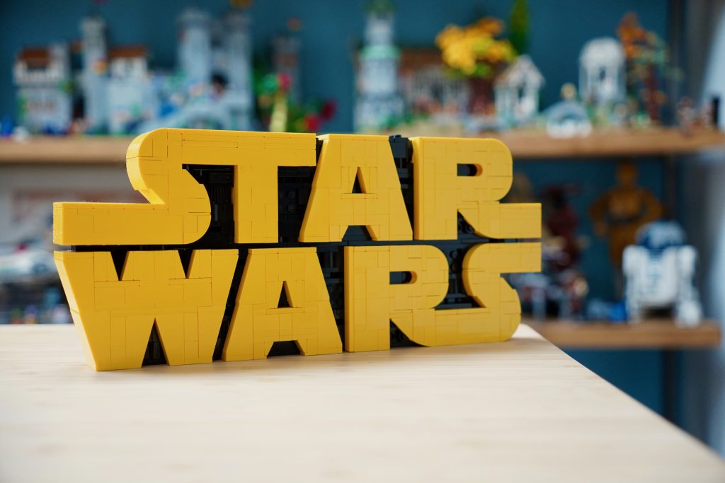LEGO Star Wars 75407 Star Wars Logo critique 6 1024x683